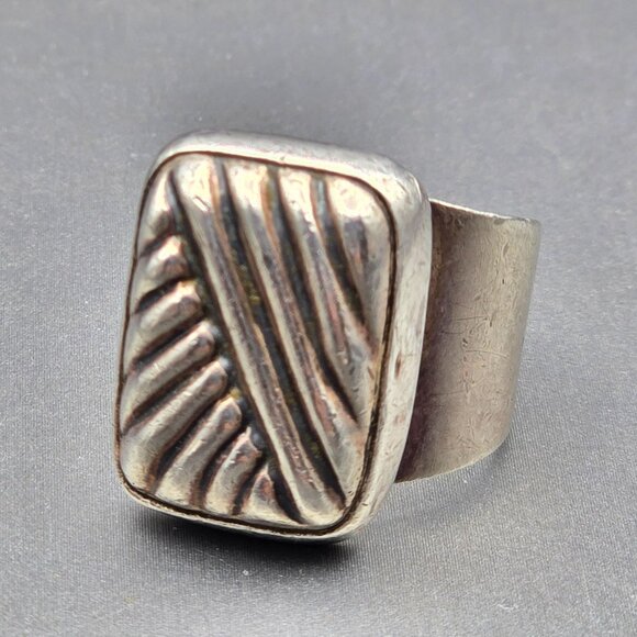 Sterling Silver Ribbed Rectangle Statement Ring Size 8 Sculptural Brutalist 14g - Picture 1 of 10